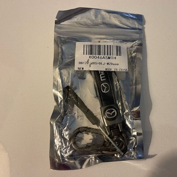 Mazda keyfob Keychain in Black Leather NWT - Picture 4 of 4